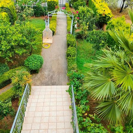 דירות לפקנדי חלקידס House With Wonderful View מראה חיצוני תמונה