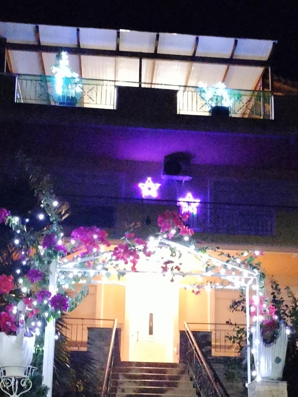 דירות לפקנדי חלקידס House With Wonderful View מראה חיצוני תמונה
